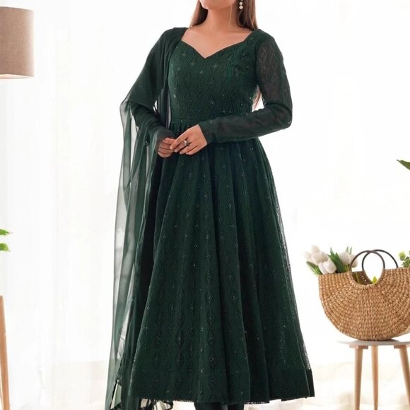 Women Green Embroidered Kurta Trouser Dupatta Set S-2XL | Ethnic Indian Suit - Picture 2 of 4